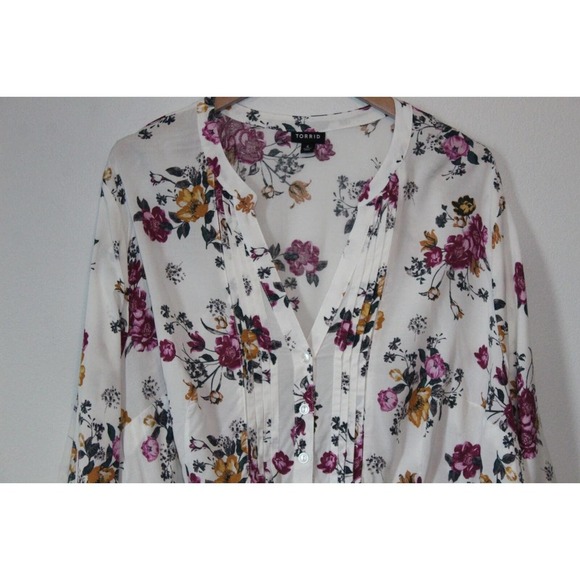 Torrid White Floral Challis Button Blouse Women's Plus Size 4 4X H14448 - Picture 4 of 11